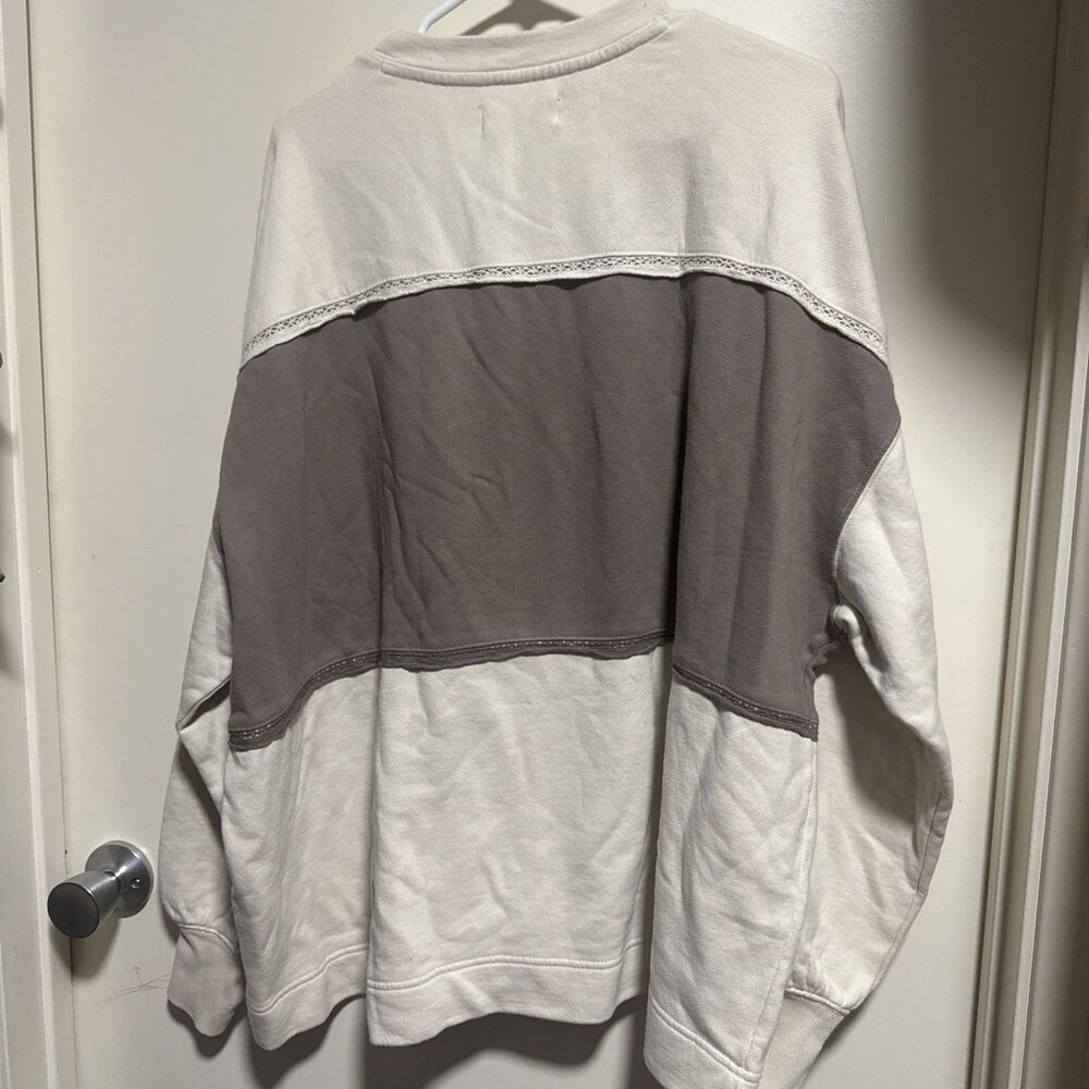 Free People Womens Strawberry Colorblock Oversized Cream Sweatshirt size Small - Picture 7 of 7
